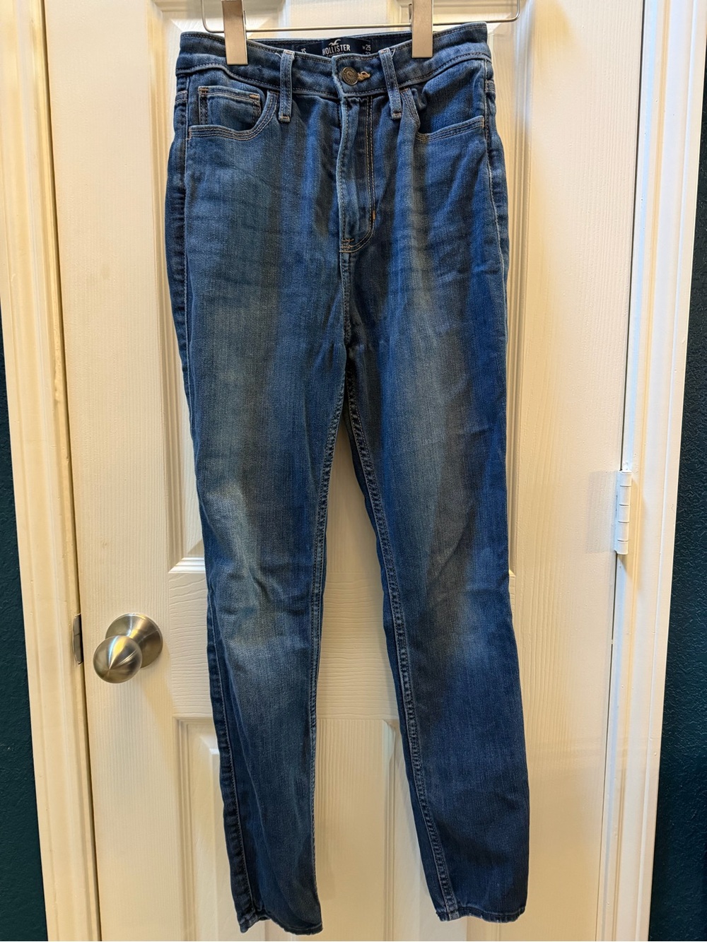Hollister Slim Straight-Leg Jeans in Medium Blue Wash